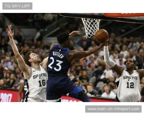 篮球关键第四节主力爆发，逆袭成真